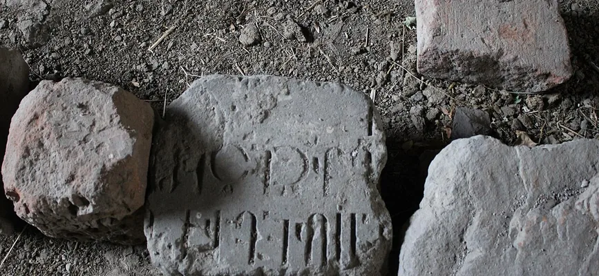 Հավուց Թառի քարավանատունը և վանական համալիրի հատվածները