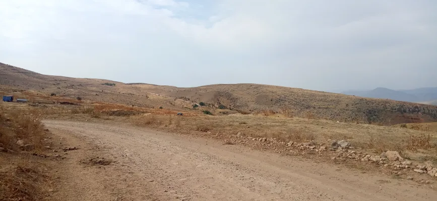 Մոշաղբյուրի Սուրբ Կարապետ վանքի ներսի հատվածը և կամարները