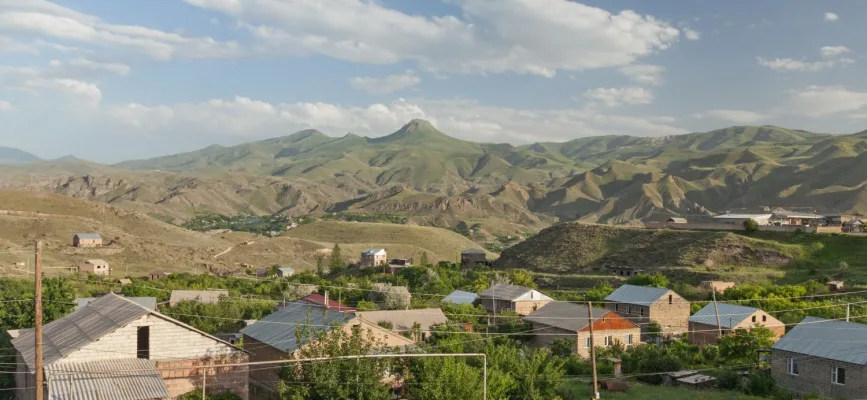 Mountain scenery from the M-2 road near Yeghegnadzor