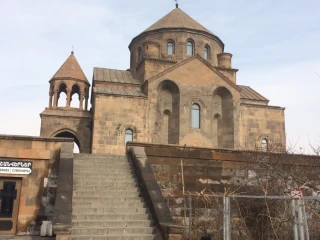 Սուրբ Հռիփսիմե եկեղեցի