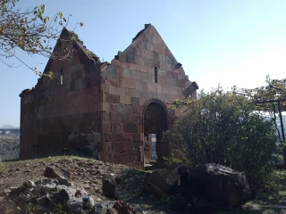 Սպիտակավոր եկեղեցի Աշտարակում