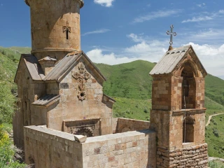 Սպիտակավոր վանք, Վայոց ձոր