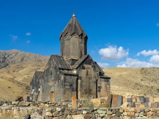 Թանահատի վանք