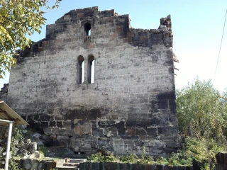 Ծիրանավոր եկեղեցի Աշտարակում
